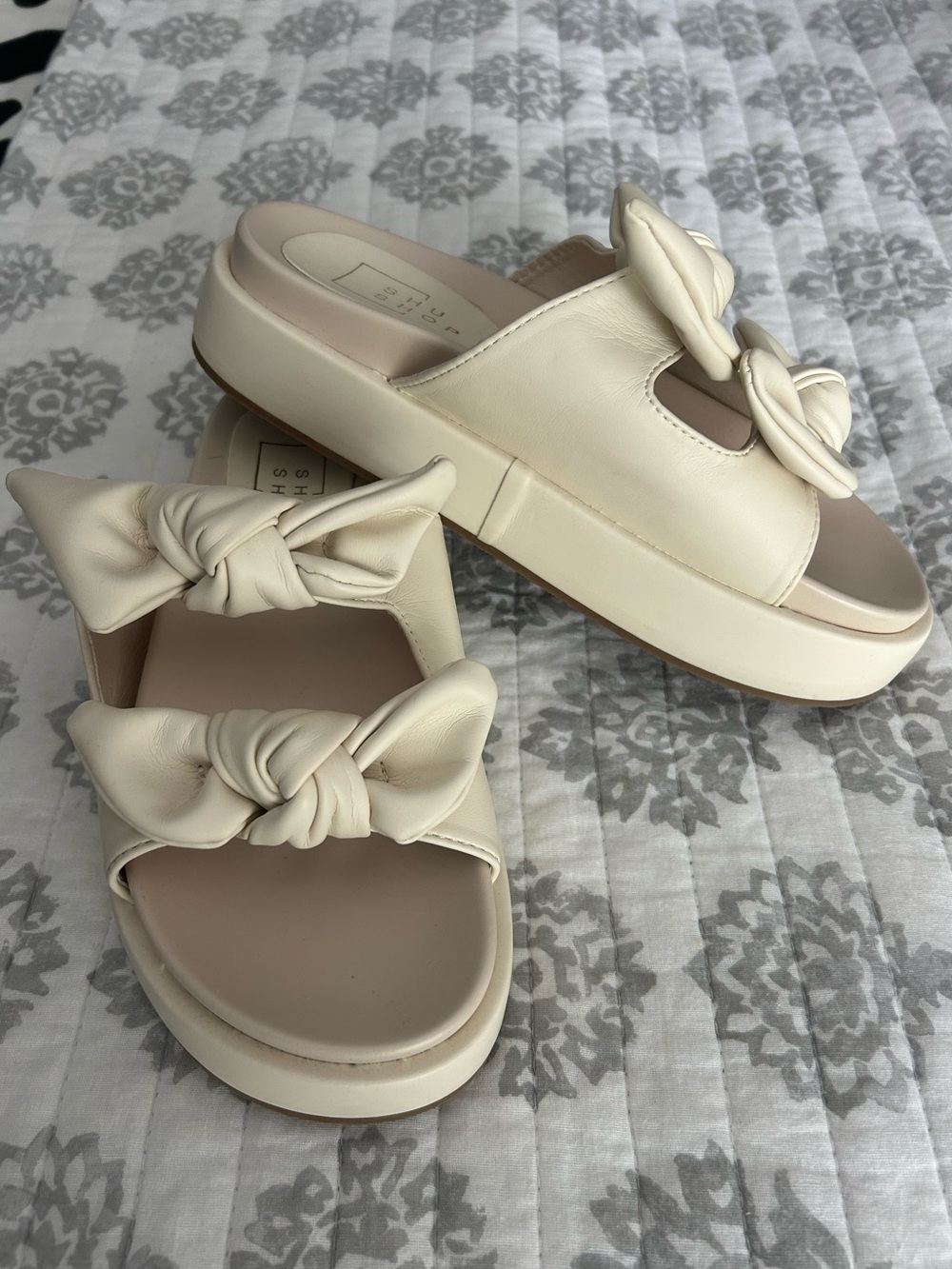 ⚜️ ShuShop Women's Cream Knotted Double-Strap Slide Sandals